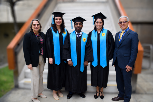 GRADUADOS CON AUTORIDADES